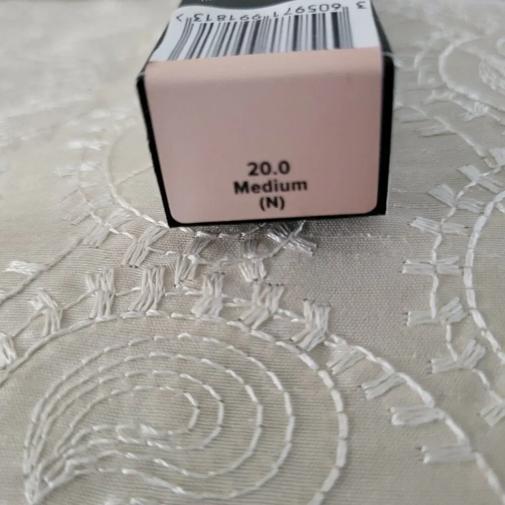Unbranded it cosmetics